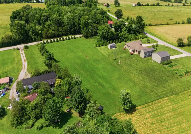 Homes for sale in Crab Orchard, KY | 2332 Gaffney Rd, Crab Orchard, KY 40419 | MLS# 26018224