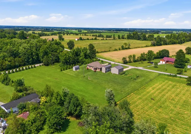 Homes for sale in Crab Orchard, KY | 2332 Gaffney Rd, Crab Orchard, KY 40419 | MLS# 26018224