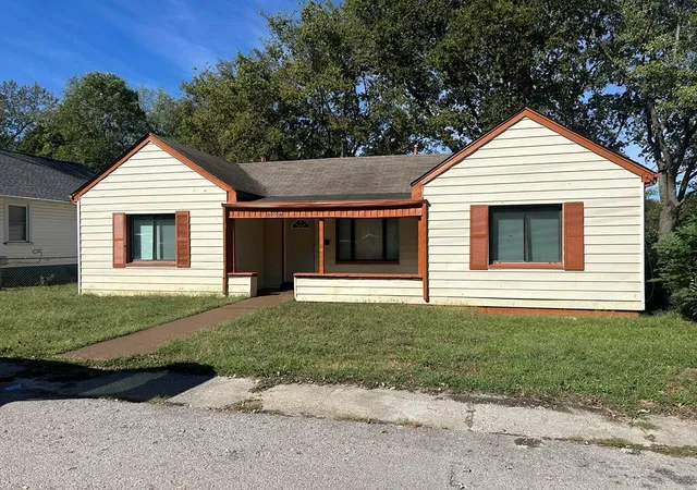 Homes for sale in Hopkinsville, KY | 151 N Mcpherson Ave, Hopkinsville, KY 42240 | MLS# 26018188