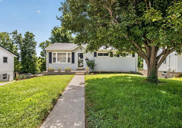 Homes for sale in Cynthiana, KY | 121 Western Ave, Cynthiana, KY 41031 | MLS# 26018359