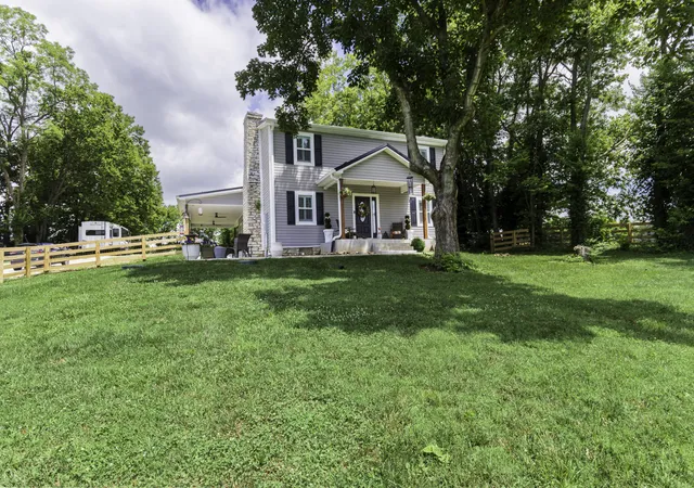 Homes for sale in Versailles, KY | 560 Delaney Ferry Rd, Versailles, KY 40383 | MLS# 26018403