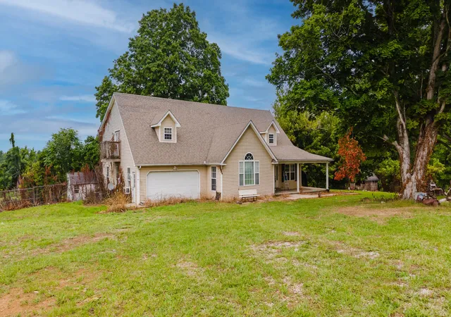 Photo 1 of Sale Pending at 2416 Meador Port Oliver Rd, Scottsville, KY 42164 | MLS# 26018209 | Listing updated on 2026-08-03