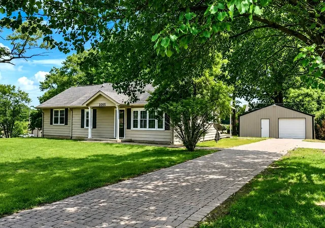 Homes for sale in Hopkinsville, KY | 2055 Lovers Ln, Hopkinsville, KY 42240 | MLS# 26018353
