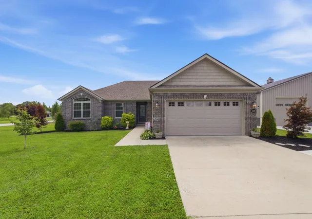 Photo 1 of Single family home for sale at 408 Windy Oaks Cir, Richmond, KY 40475 | MLS# 26018384 | Listing updated on 2026-09-13