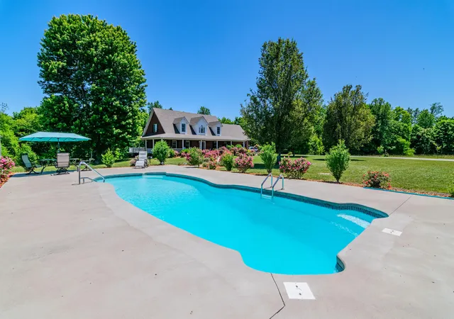 Photo 4 of Single family home for sale at 200 1/2 English Ln, Columbia, KY 42728 | MLS# 26018510 | Listing updated on 2026-08-27