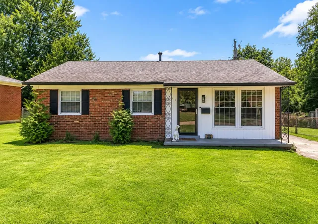 Photo 1 of Single family home for sale at 331 Mcdonald Dr, Versailles, KY 40383 | MLS# 26018410 | Listing updated on 2026-09-14