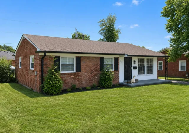Photo 2 of Single family home for sale at 331 Mcdonald Dr, Versailles, KY 40383 | MLS# 26018410 | Listing updated on 2026-09-14