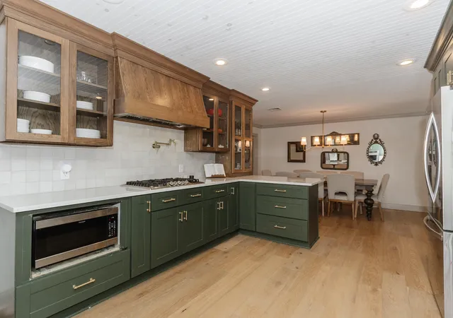 Photo 3 of Sale Pending at 105 Hickory Dr, Murray, KY 42071 | MLS# 26020653 | Listing updated on 2026-09-12