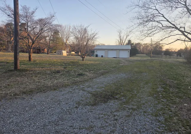 Homes for sale in Hopkinsville, KY | 3936 Tanglewood Dr, Hopkinsville, KY 42240 | MLS# 26018241