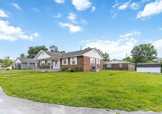 Photo 2 of Single family home for sale at 79 Meadow Lark Cir, Corbin, KY 40701 | MLS# 26019912 | Listing updated on 2026-07-26