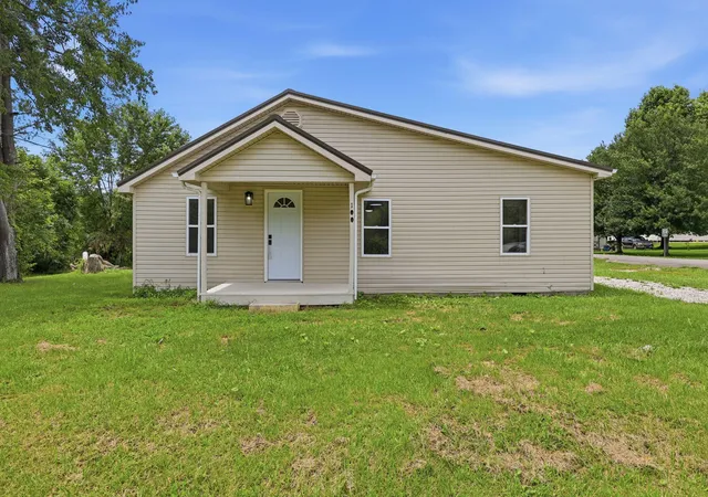 Homes for sale in Jeffersonville, KY | 100 Fay St, Jeffersonville, KY 40337 | MLS# 26018409