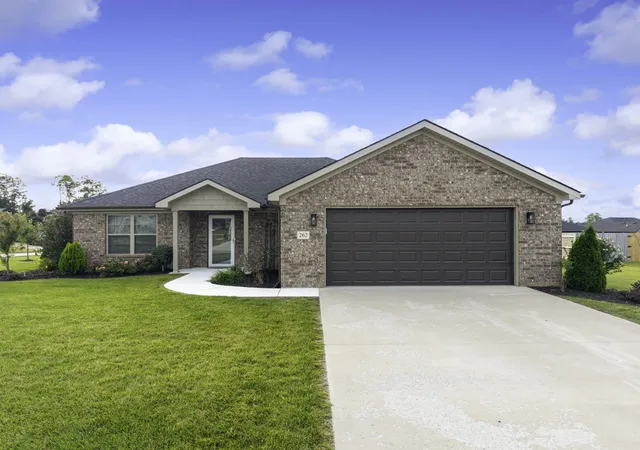 Photo 2 of Single family home for sale at 262 Patriot Trl, Berea, KY 40403 | MLS# 26019786 | Listing updated on 2026-10-08