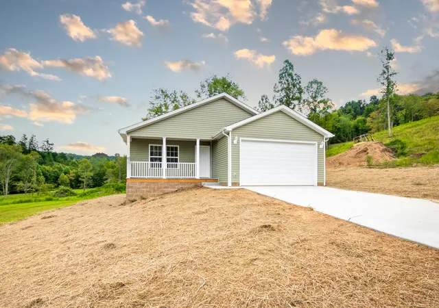 Photo 1 of Single family home for sale at 69 Whispering Oaks Ln, London, KY 40741 | MLS# 26018254 | Listing updated on 2026-08-16
