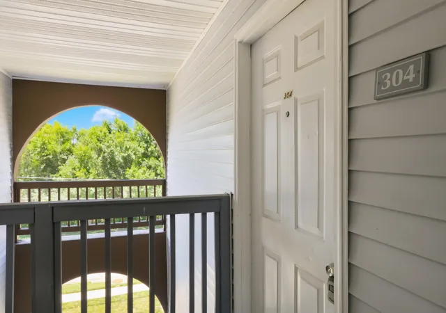Photo 3 of Condo for sale at 209 Simpson Ave #304, Lexington, KY 40504 | MLS# 26018517 | Listing updated on 2026-07-31