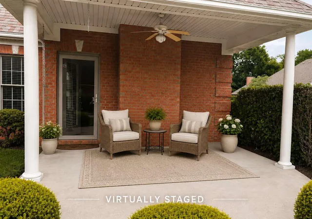 Listing Photo 2 - Condo for sale in building located at 150 Sugartree Ln, Versailles, KY 40383