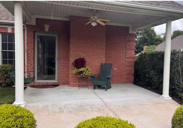 Homes for sale in Versailles, KY | 150 Sugartree Ln, Versailles, KY 40383 | MLS# 26018270