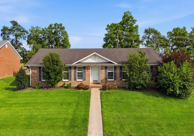 2nd image of 250 Savannah Dr, Nicholasville, KY 40356 | MLS# 26018259