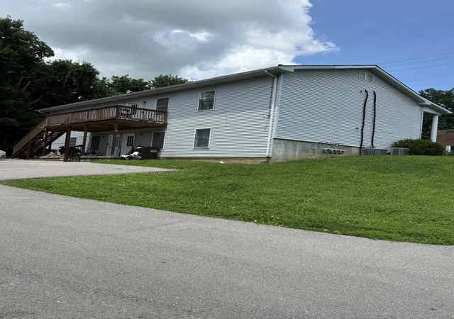 Listing Photo 5 - Condo for sale in building located at 201 Danville St, Lancaster, KY 40444