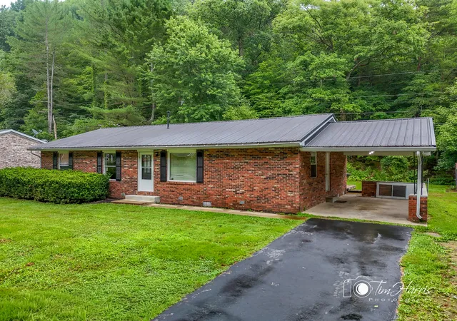 Homes for sale in Morehead, KY | 270 Pleasant, Morehead, KY 40351 | MLS# 26018290