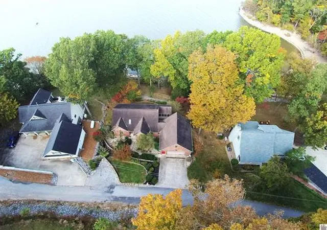 Photo 4 of Single family home for sale at 138 Elizabeth Dr, Eddyville, KY 42038 | MLS# 26018502 | Listing updated on 2026-10-01