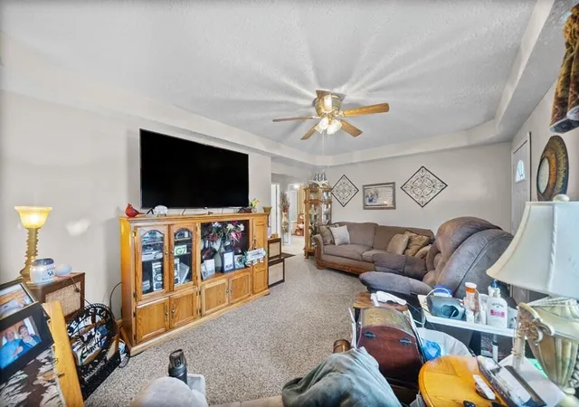 Homes for sale in Hopkinsville, KY | 2736 Kenwood Dr, Hopkinsville, KY 42240 | MLS# 26018274