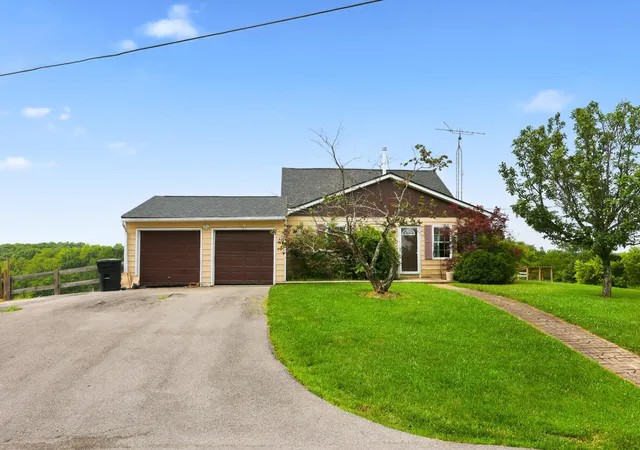 Photo 3 of Single family home for sale at 723 Double Culvert Rd, Sadieville, KY 40370 | MLS# 26018276 | Listing updated on 2026-09-07