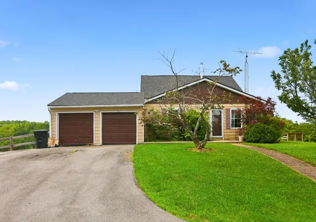 Photo 4 of Single family home for sale at 723 Double Culvert Rd, Sadieville, KY 40370 | MLS# 26018276 | Listing updated on 2026-09-07