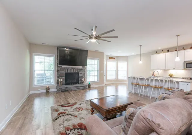 Photo 3 of Single family home for sale at 2708 Sandersville Rd, Lexington, KY 40511 | MLS# 26020051 | Listing updated on 2026-09-15