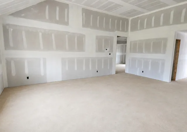 Photo 3 of Sale Pending at 119 Kingston Ct, Oak Grove, KY 42262 | MLS# 26018419 | Listing updated on 2026-08-04