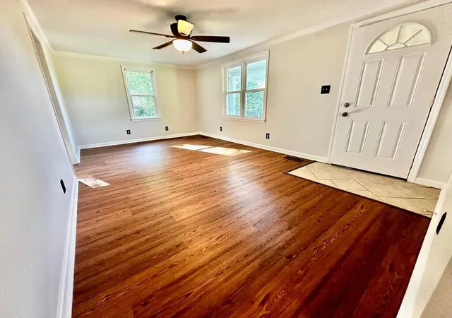 Photo 3 of Sale Pending at 3405 Madisonville Rd, Hopkinsville, KY 42240 | MLS# 26018331 | Listing updated on 2026-08-29
