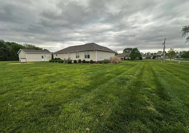 Homes for sale in Hopkinsville, KY | 224 Benjamin Ln, Hopkinsville, KY 42240 | MLS# 26018335