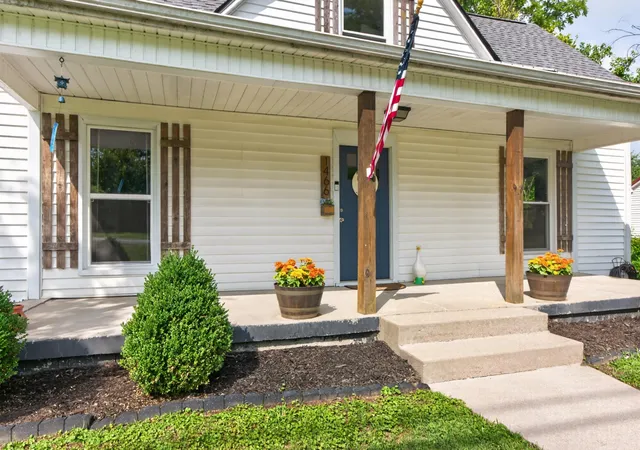 Photo 3 of Single family home for sale at 1466 Harrodsburg Rd, Lawrenceburg, KY 40342 | MLS# 26018378 | Listing updated on 2026-10-13