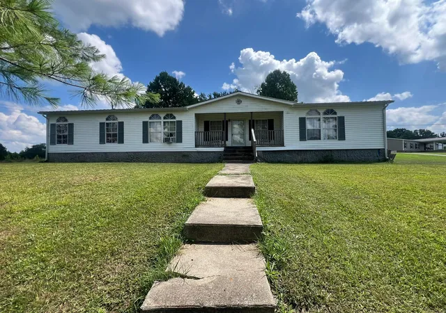 Homes for sale in Corbin, KY | 298 S Combs Ave, Corbin, KY 40701 | MLS# 26018379