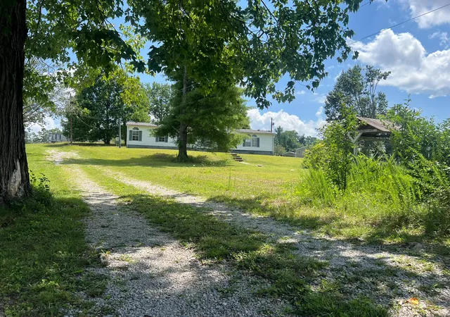 Homes for sale in Corbin, KY | 298 S Combs Ave, Corbin, KY 40701 | MLS# 26018379