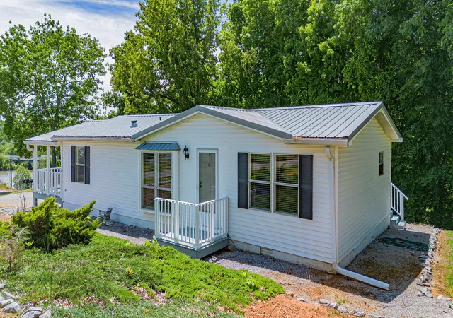 Homes for sale in Eddyville, KY | 934 Cantrell Rd, Eddyville, KY 42038 | MLS# 26018395