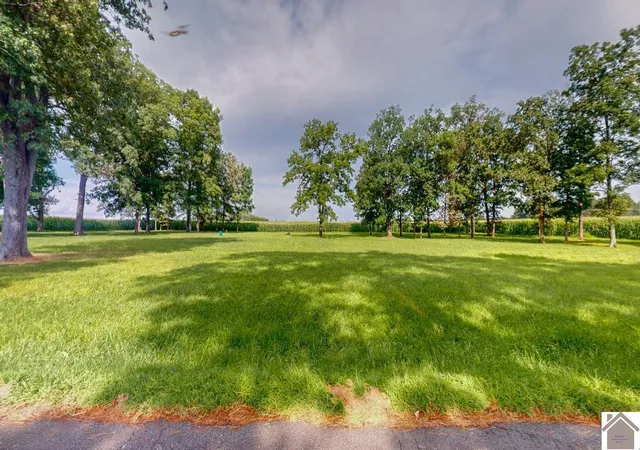 Photo 3 of Sale Pending at 4214 Byars Rd, Hazel, KY 42049 | MLS# W132783 | Listing updated on 2026-08-01