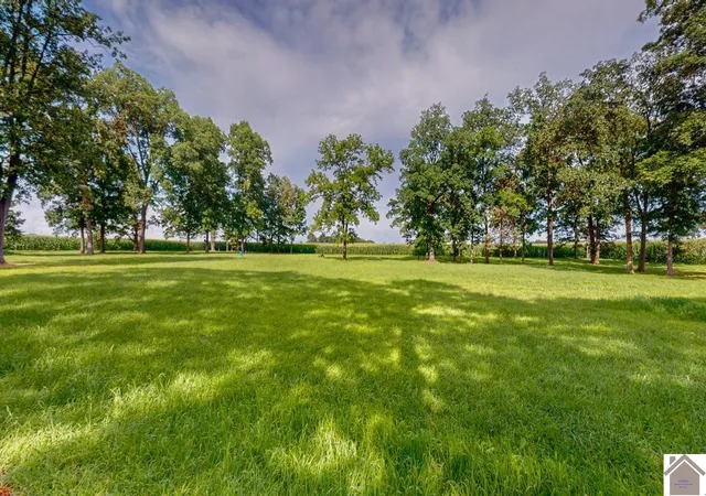 Photo 4 of Sale Pending at 4214 Byars Rd, Hazel, KY 42049 | MLS# W132783 | Listing updated on 2026-08-01