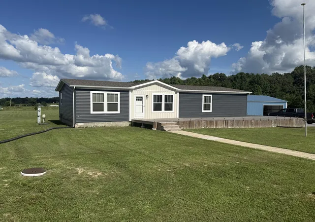 Homes for sale in Russell Springs, KY | 150 Village Ln, Russell Springs, KY 42642 | MLS# 26018399
