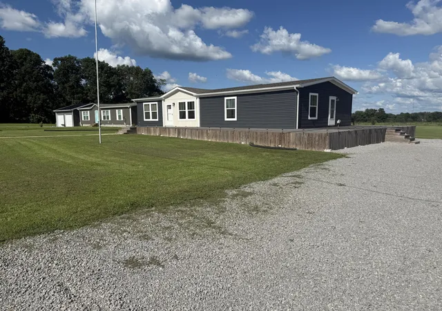 image of 150 Village Ln, Russell Springs, KY 42642 | MLS# 26018399