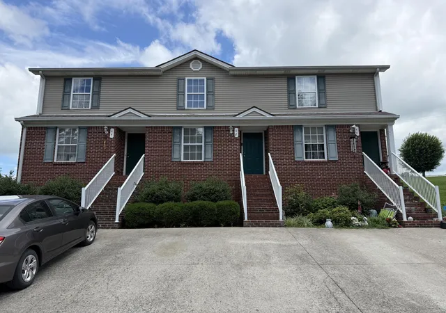 Photo 3 of Sale Pending at 144 148 Owsley Dr, Lancaster, KY 40444 | MLS# 26018975 | Listing updated on 2026-09-06