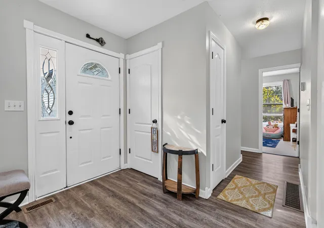 Photo 4 of Single family home for sale at 102 Fox Chase, Danville, KY 40422 | MLS# 26019026 | Listing updated on 2026-09-09