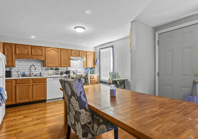Listing Photo 4 - Condo for sale in building located at 209 S 1st St, Nicholasville, KY 40356