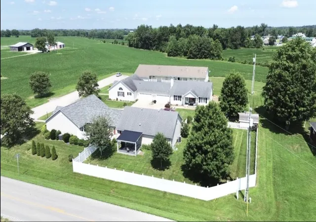 Photo 4 of Townhouse for sale at 24 Sara Ln, Tollesboro, KY 41189 | MLS# 26019106 | Listing updated on 2026-07-20