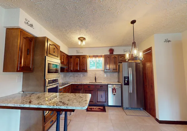 Photo 3 of Single family home for sale at 19782 W US Hwy 60, Olive Hill, KY 41164 | MLS# 26018589 | Listing updated on 2026-09-20