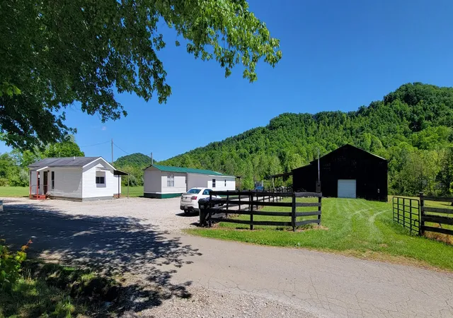 Photo 1 of Single family home for sale at 929 Pine Grv Rd, Olympia, KY 40358 | MLS# 26018430 | Listing updated on 2026-10-13