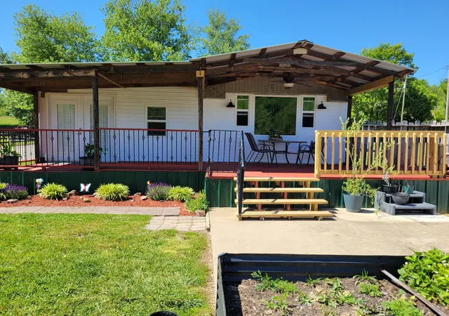 Photo 4 of Single family home for sale at 929 Pine Grv Rd, Olympia, KY 40358 | MLS# 26018430 | Listing updated on 2026-10-13