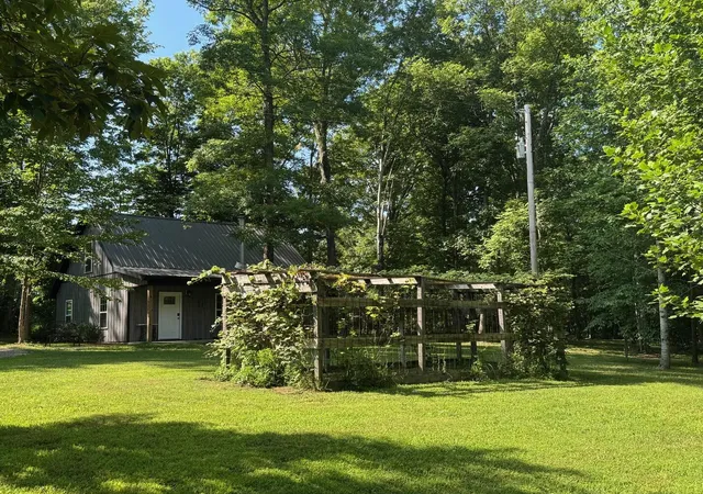 Photo 1 of Single family home for sale at 376 Shugars Hl Rd, Liberty, KY 42539 | MLS# 26018699 | Listing updated on 2026-09-01