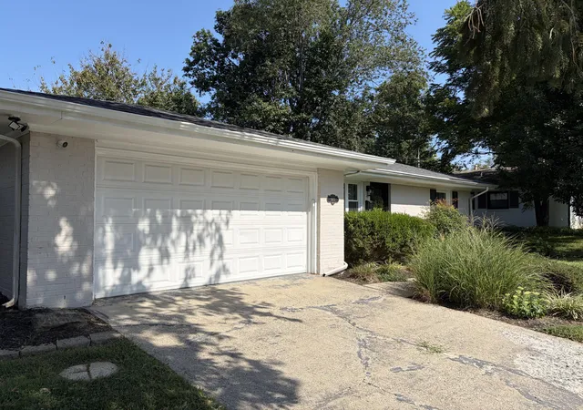 Photo 3 of Single family home for sale at 3475 Greentree Rd, Lexington, KY 40517 | MLS# 26018650 | Listing updated on 2026-09-15