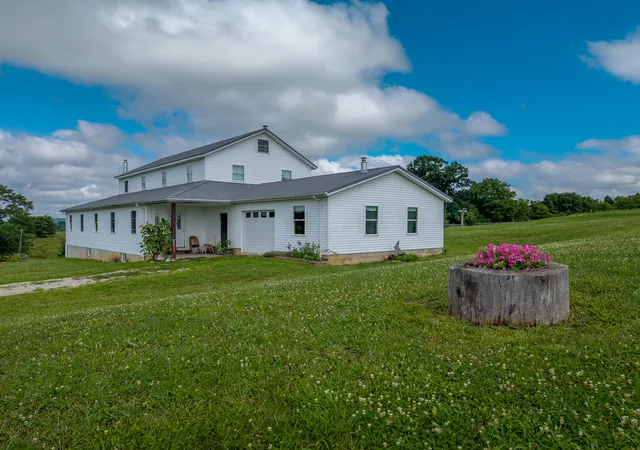 Photo 4 of Single family home for sale at 925 Sunset Locust Rd, Hillsboro, KY 41049 | MLS# 26018623 | Listing updated on 2026-07-18