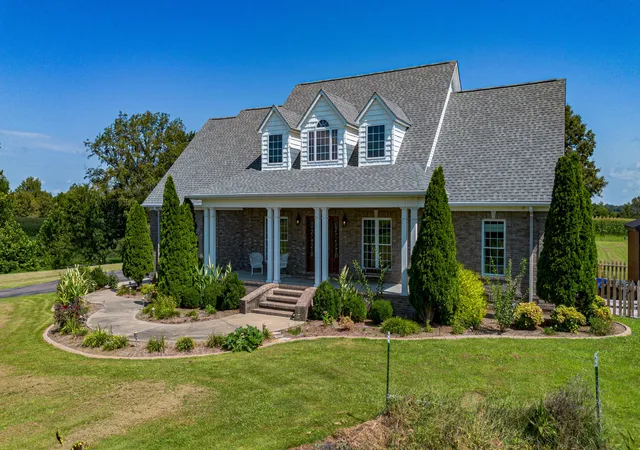 Photo 1 of Single family home for sale at 731 Elderberry Ln, Mayfield, KY 42066 | MLS# 26018524 | Listing updated on 2026-09-11